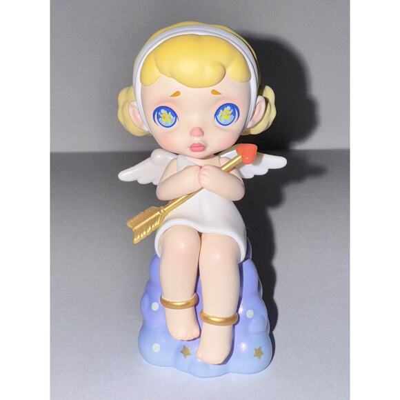 Toycity Laura The Werewolves Tea Party blind mini figure - The Angel - Picture 2 of 5